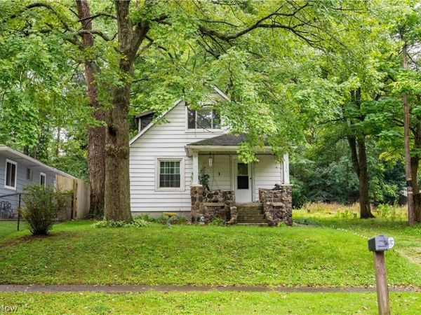 1336 Sparhawk Avenue , Akron, OH 44305