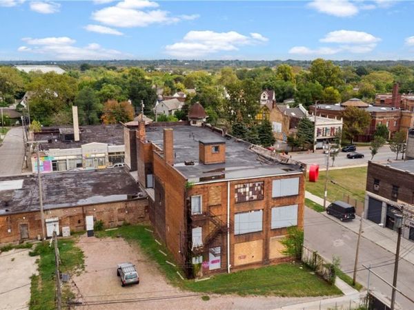 5362 Broadway Avenue , Cleveland, OH 44127