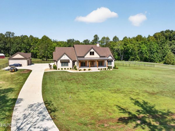 4197 Cowan Rd, Cookeville, TN 38506