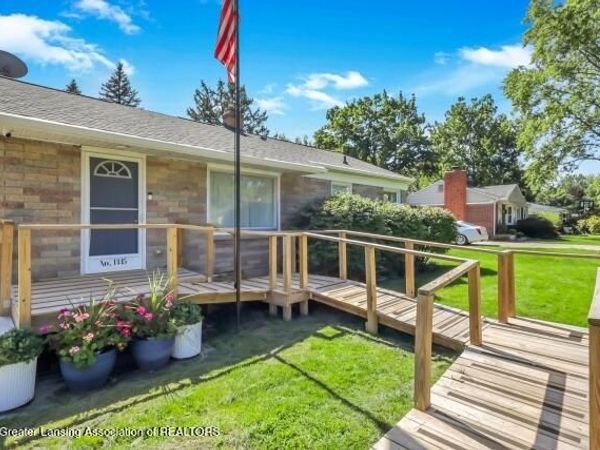 1415 Wilshire Road, Haslett, MI 48840