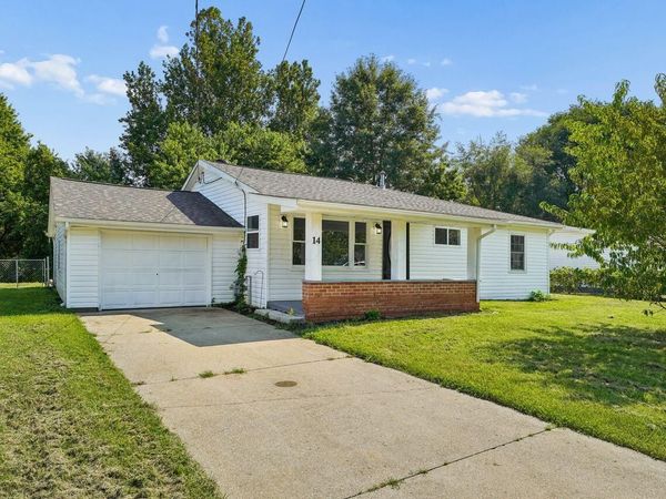14 Wesley Drive , Heath, OH 43056