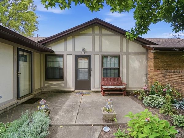 810 Pine Needles Drive, Dayton, OH 45458