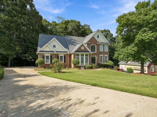 238 Ribbon Leaf View, Suwanee, GA 30024