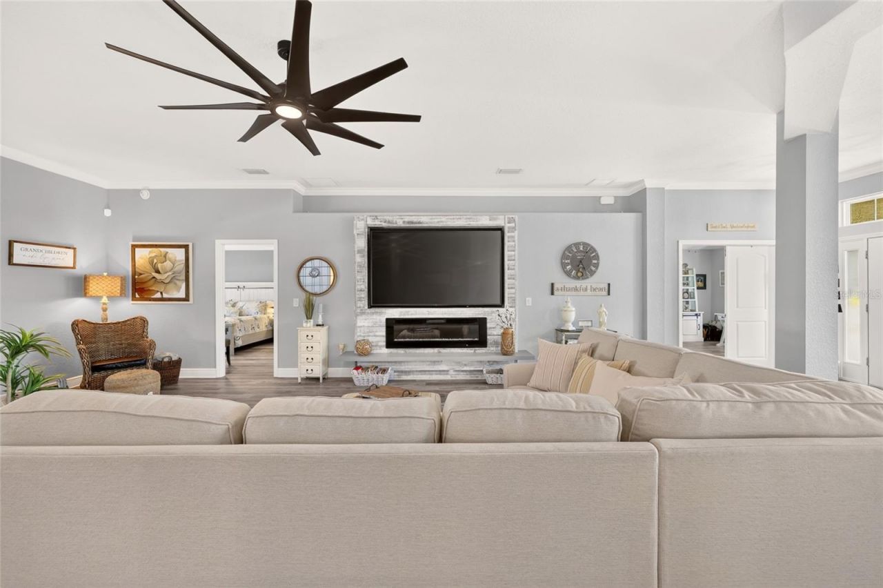 6943 SE 11th Place, Ocala, FL 34472 Photo