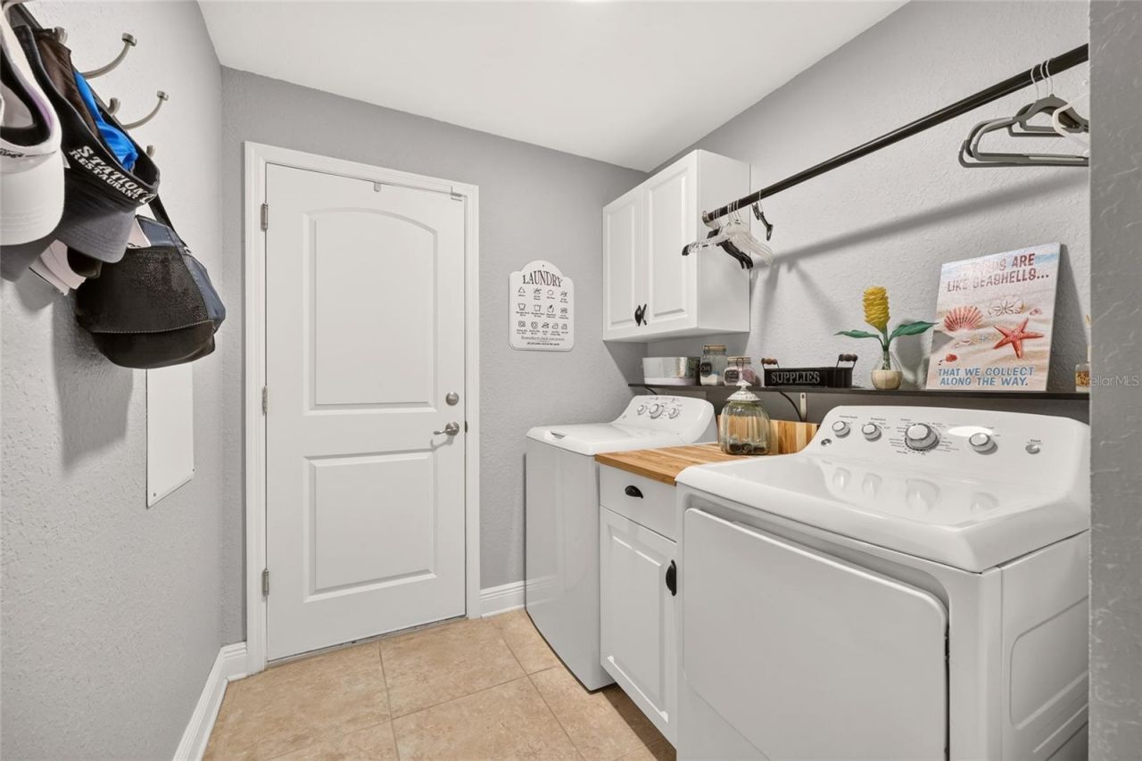 6943 SE 11th Place, Ocala, FL 34472 Photo