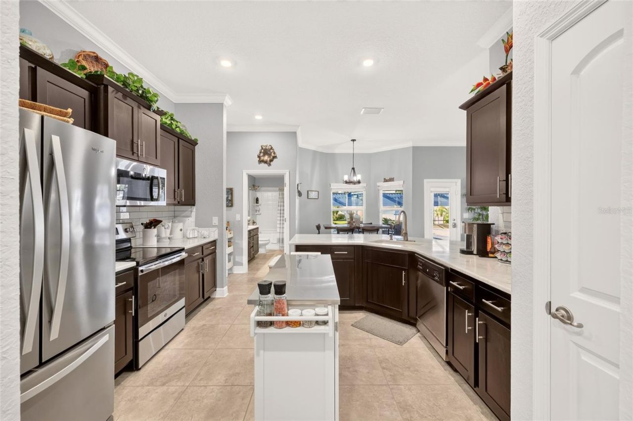 6943 SE 11th Place, Ocala, FL 34472 Photo