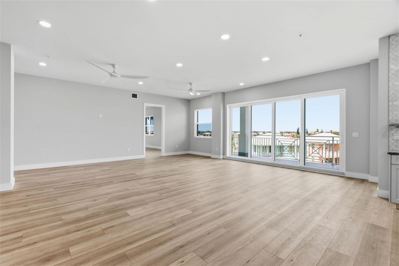 13655 Gulf Boulevard, Unit 401, Madeira Beach, FL 33708 Photo
