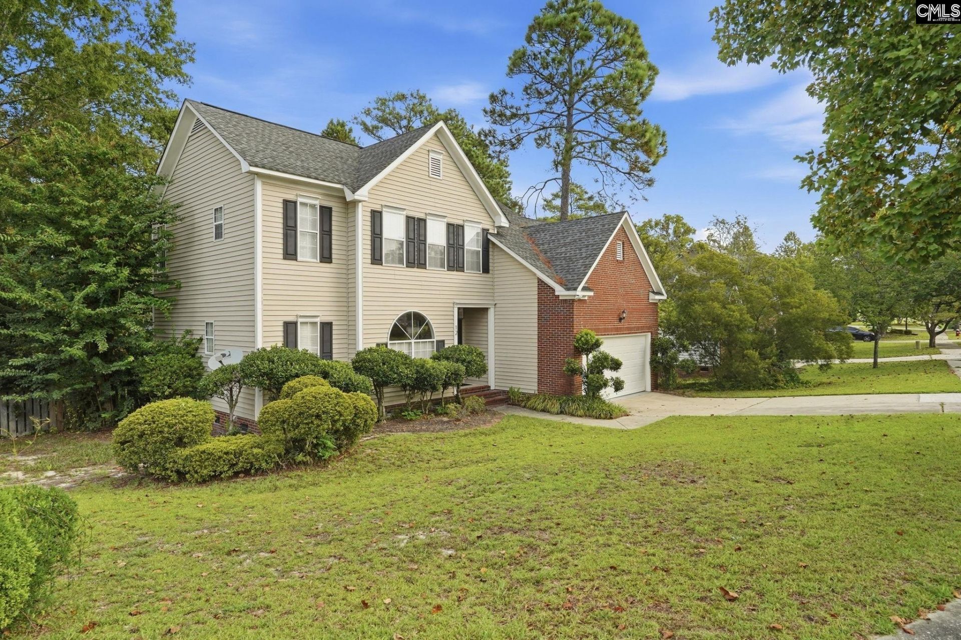 12 Ridge Pond Drive  Photo 4