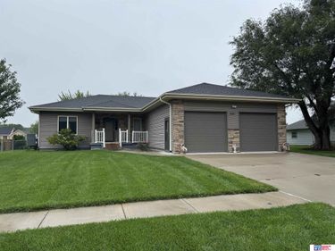 805 E 7th Street, Stromsburg, NE 68666