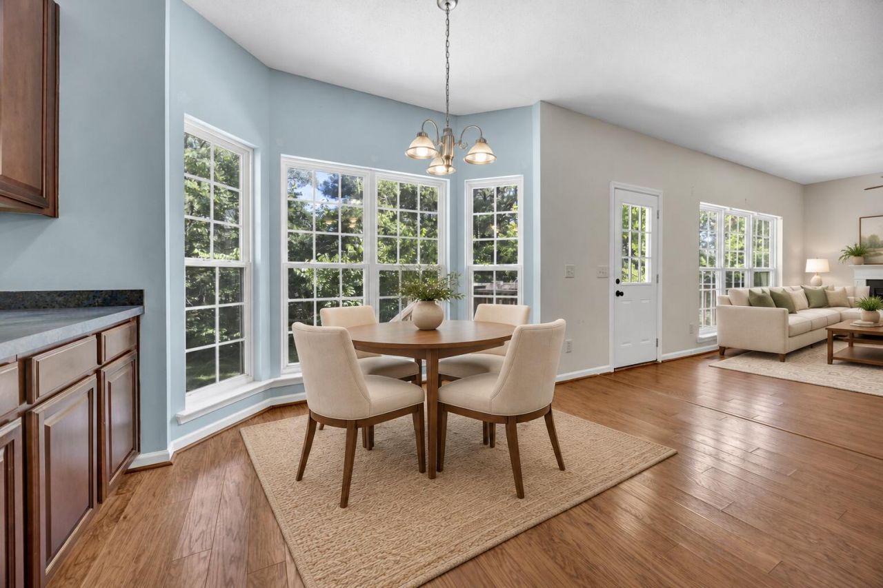 18 Persimmon Wood Court Photo 10