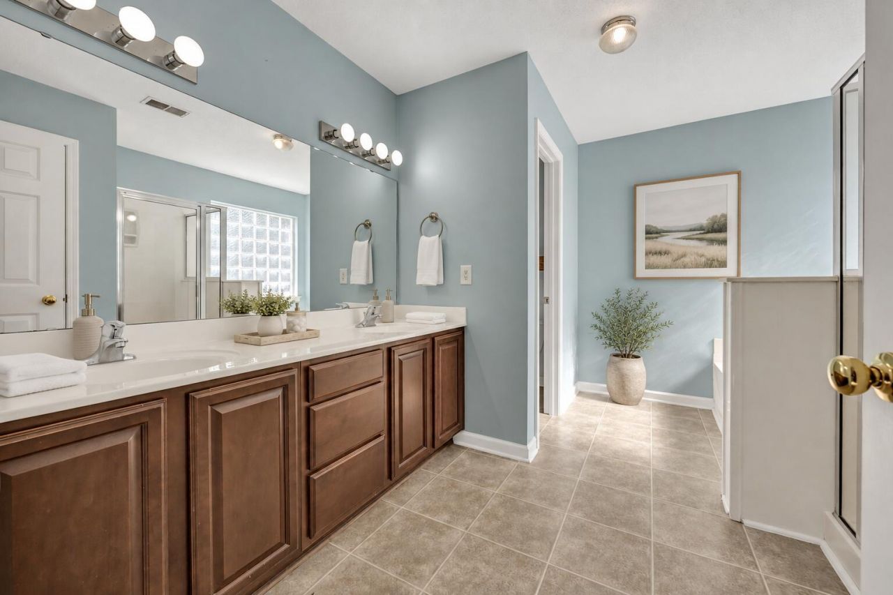 18 Persimmon Wood Court Photo 16