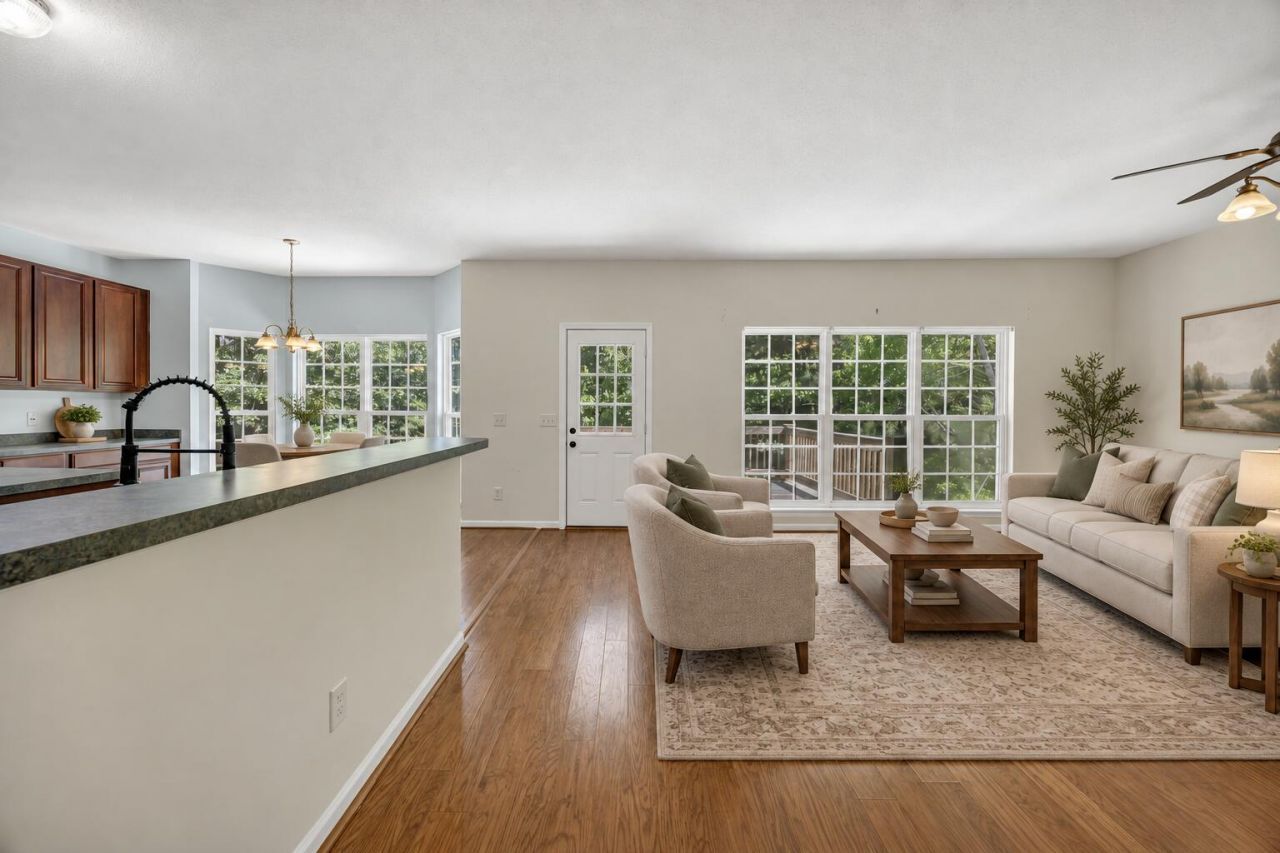 18 Persimmon Wood Court Photo 7