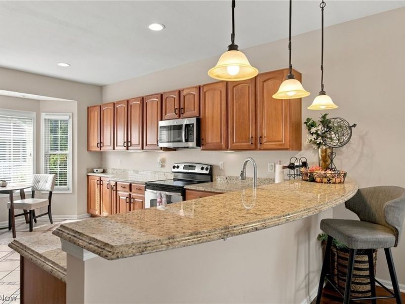 21 Bristol Lane, Rocky River, OH 44116 Photo 5
