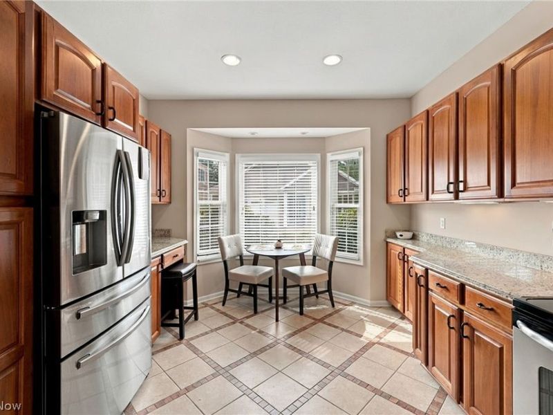 21 Bristol Lane, Rocky River, OH 44116 Photo 6