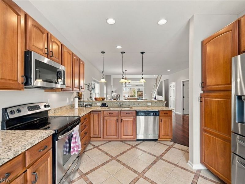 21 Bristol Lane, Rocky River, OH 44116 Photo 8