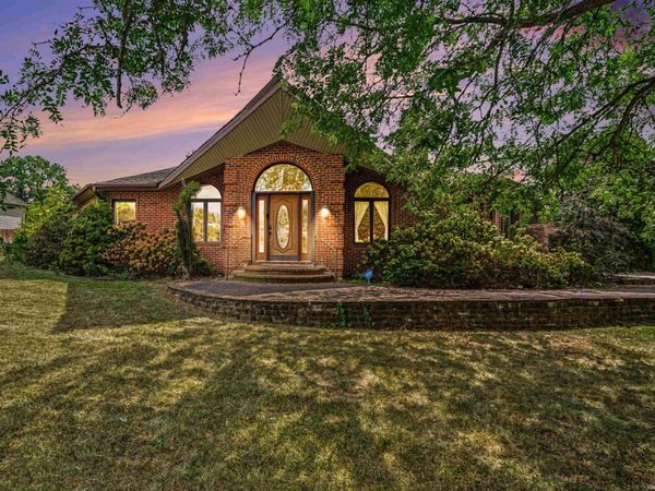 13200 Fountain Court, Granger, IN 46530