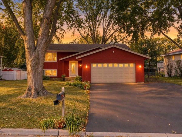 20615 207th Court W, Lakeville, MN 55044