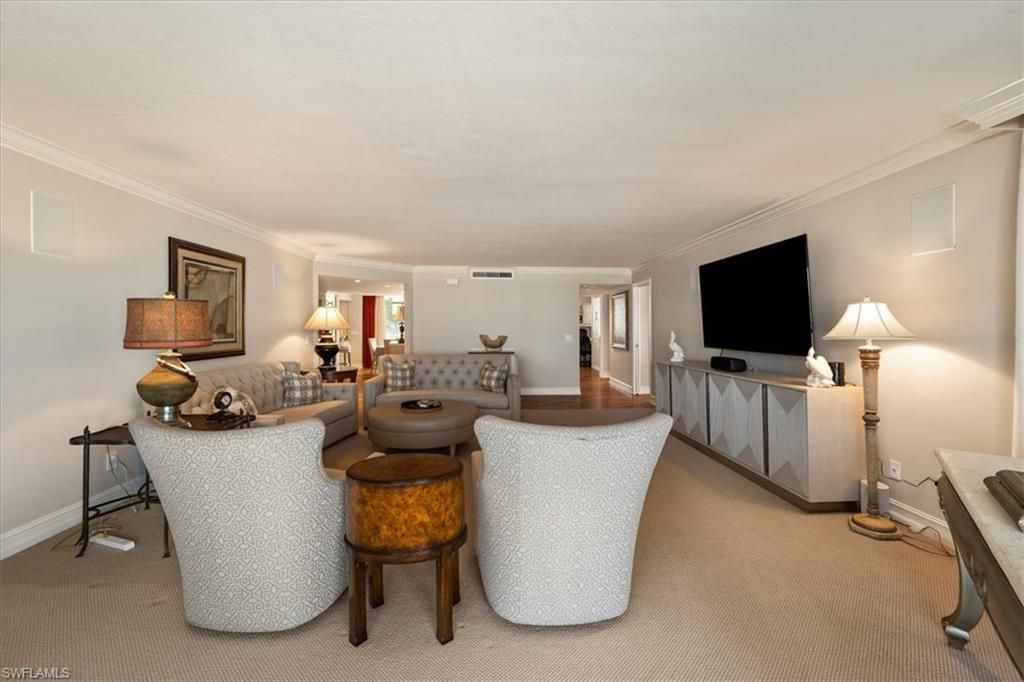 10691 Gulf Shore Dr, Unit 200, Naples, FL 34108 Photo