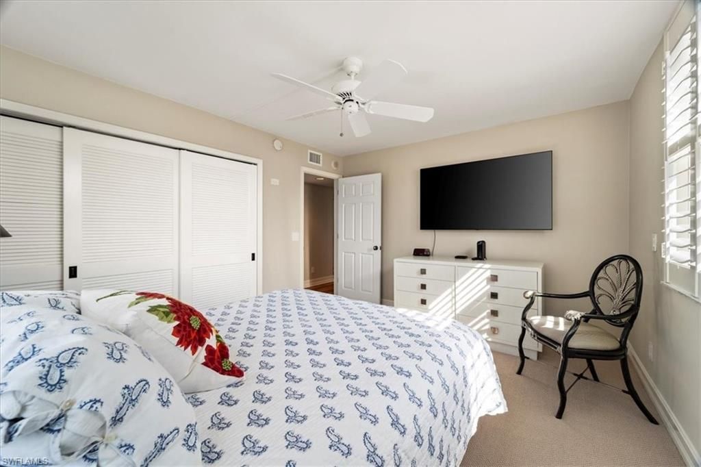 10691 Gulf Shore Dr, Unit 200, Naples, FL 34108 Photo