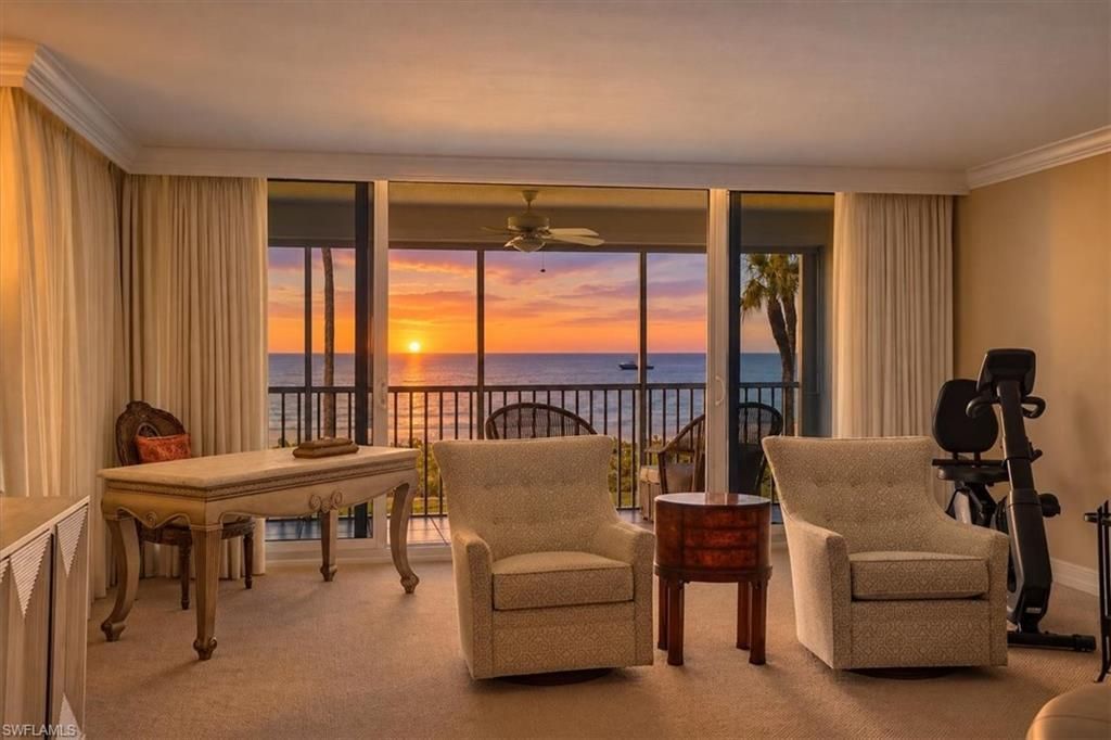 10691 Gulf Shore Dr, Unit 200, Naples, FL 34108 Photo