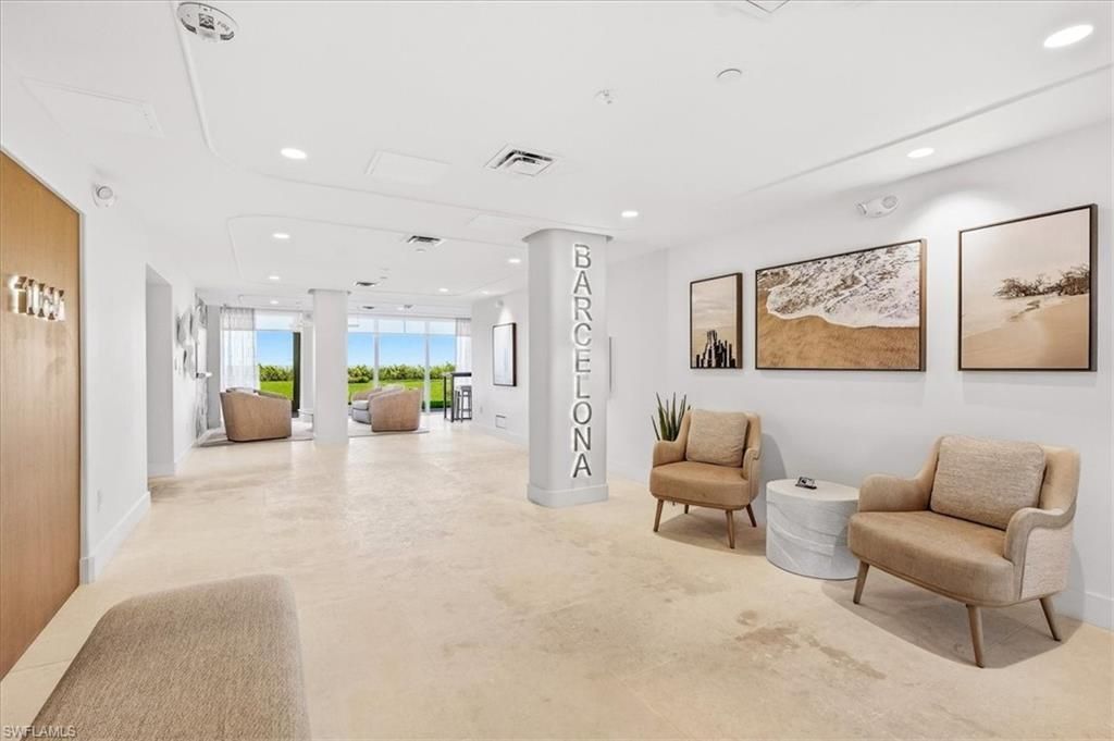 10691 Gulf Shore Dr, Unit 200, Naples, FL 34108 Photo