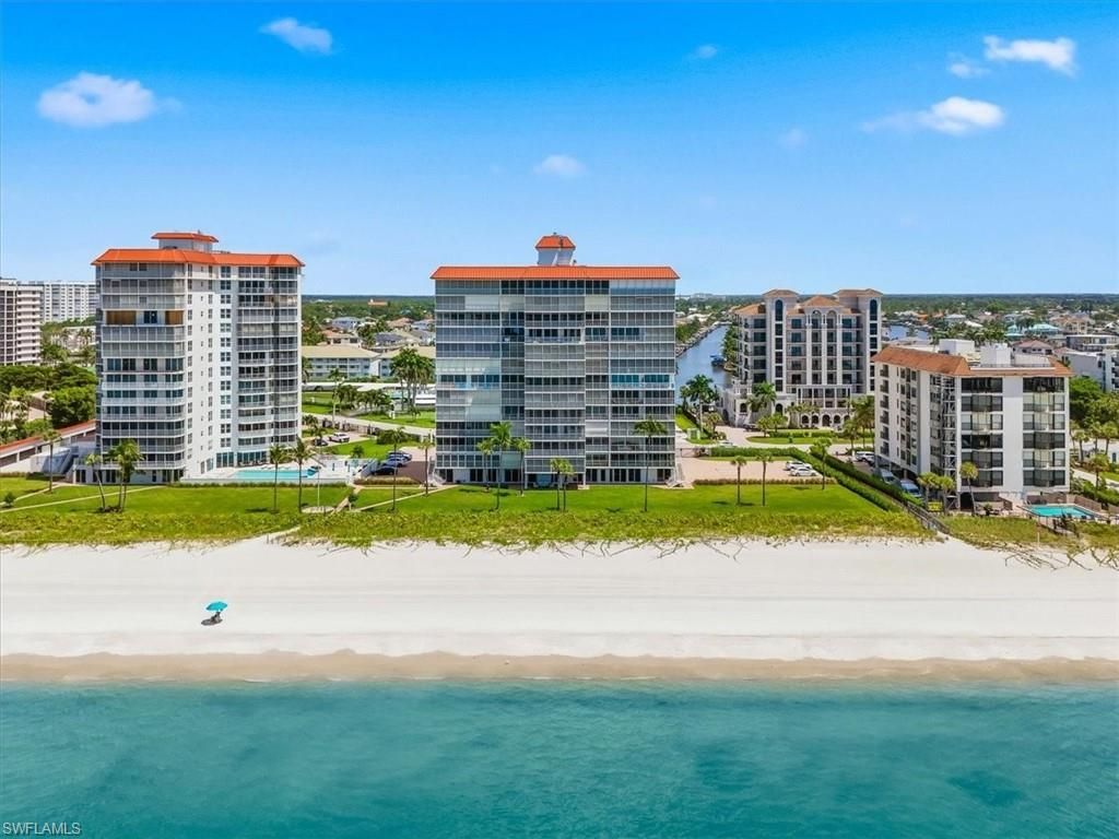 10691 Gulf Shore Dr, Unit 200, Naples, FL 34108 Photo