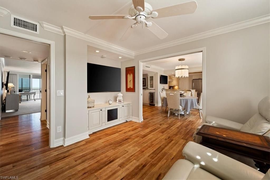 10691 Gulf Shore Dr, Unit 200, Naples, FL 34108 Photo