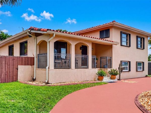 7911 SW 18th Ter , Miami, FL 33155