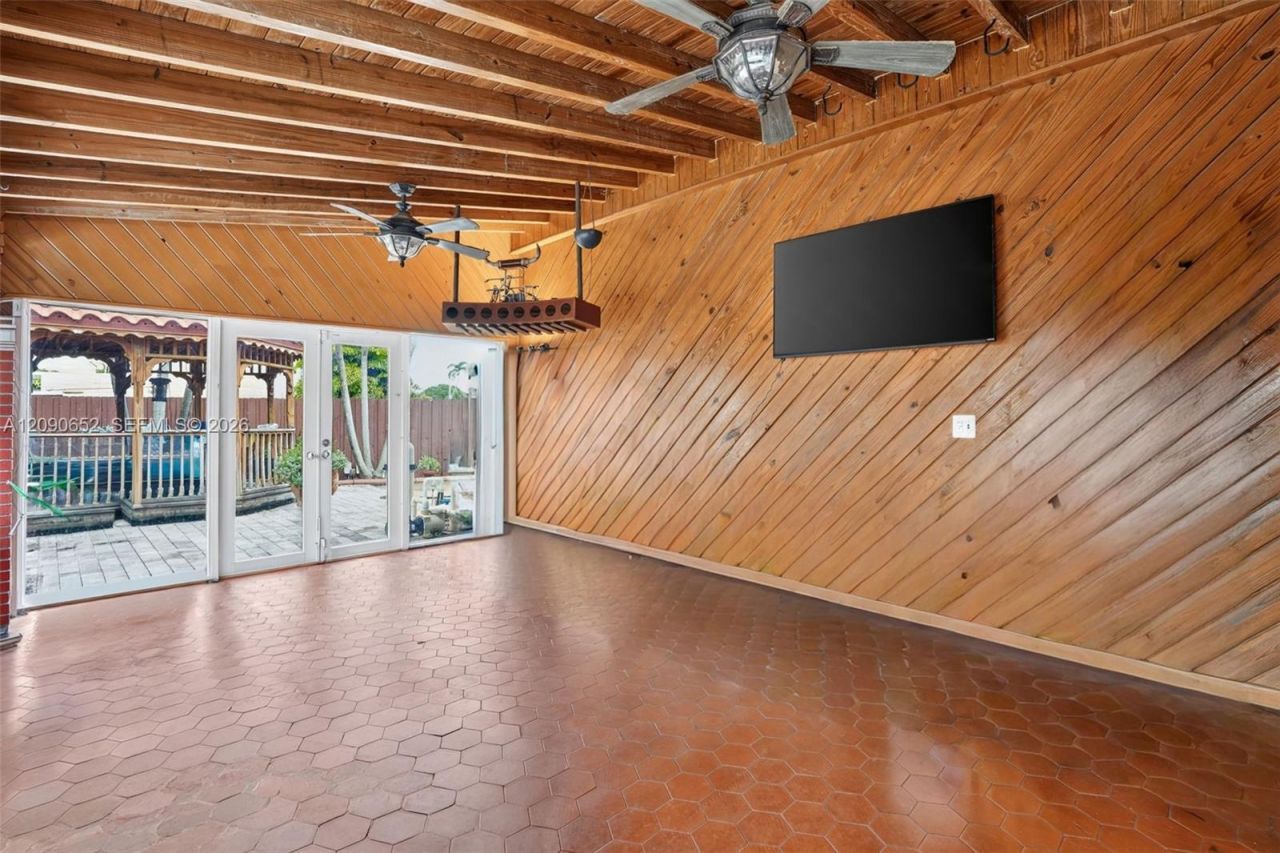 7911 SW 18th Ter , Miami, FL 33155 Photo