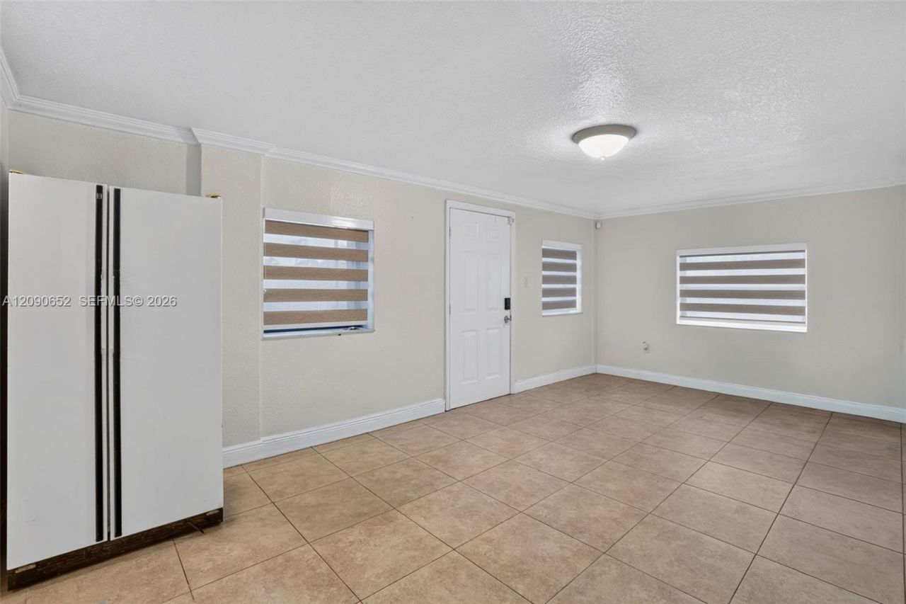 7911 SW 18th Ter , Miami, FL 33155 Photo