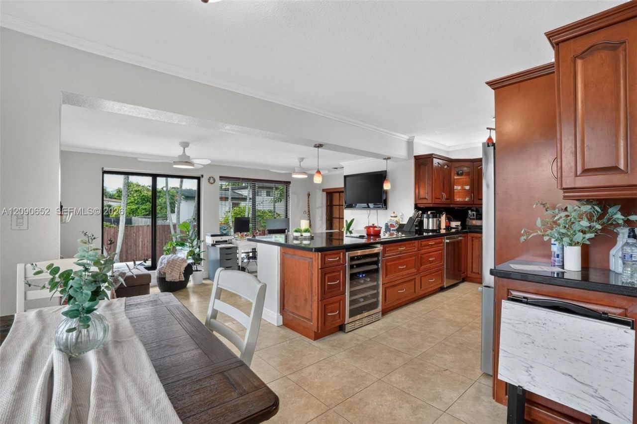 7911 SW 18th Ter , Miami, FL 33155 Photo