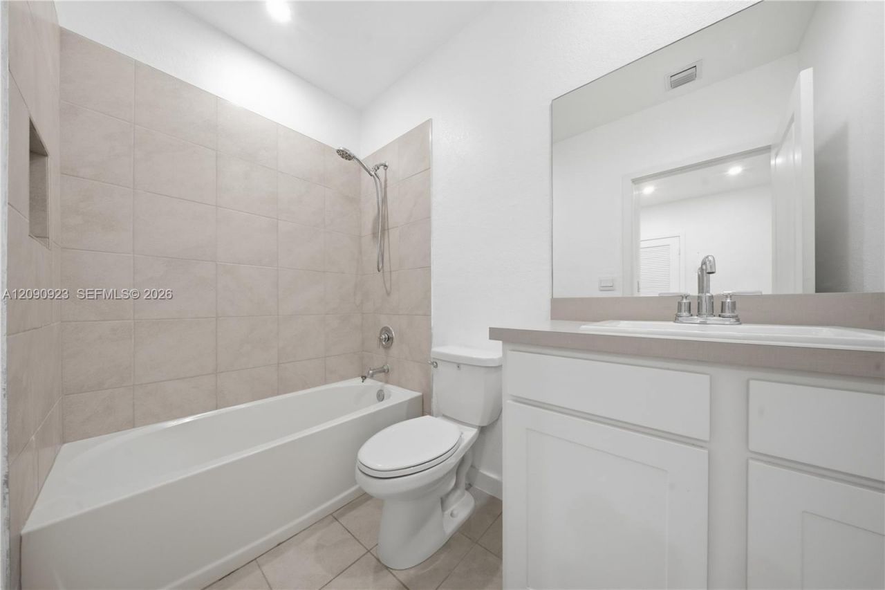 1762 SE 9th Ave , Homestead, FL 33034 Photo
