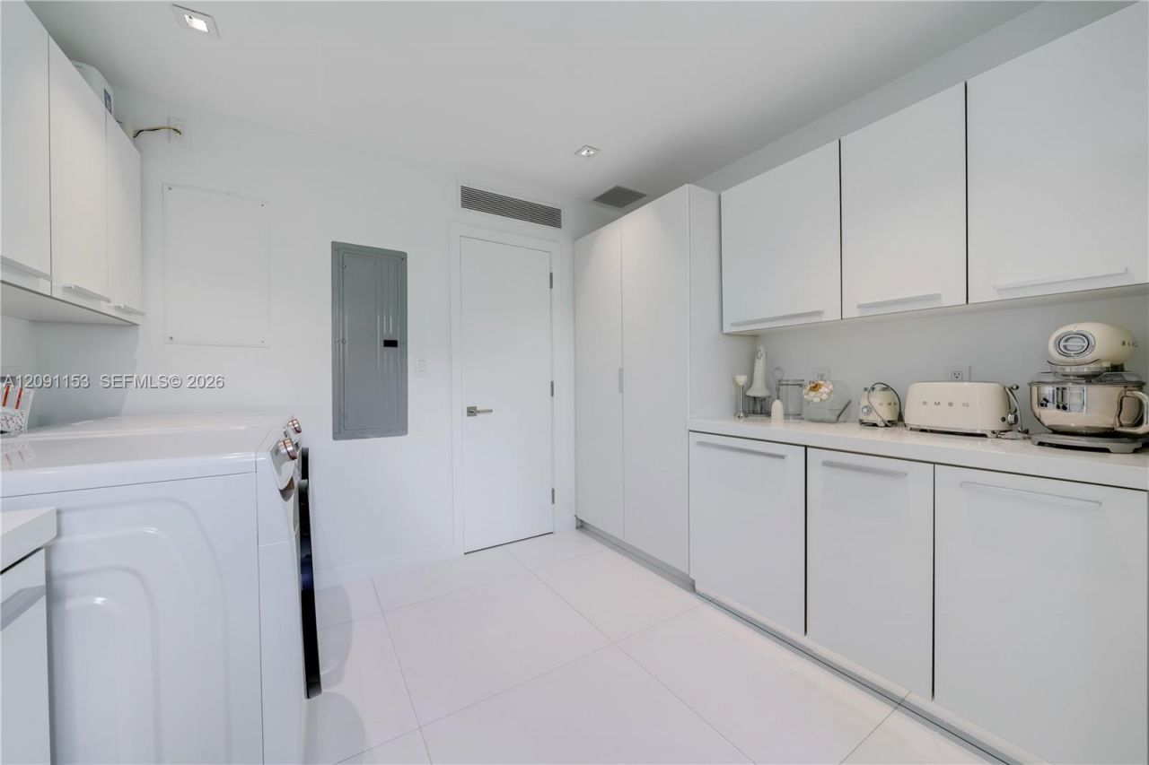 475 Woodcrest Rd , Key Biscayne, FL 33149 Photo