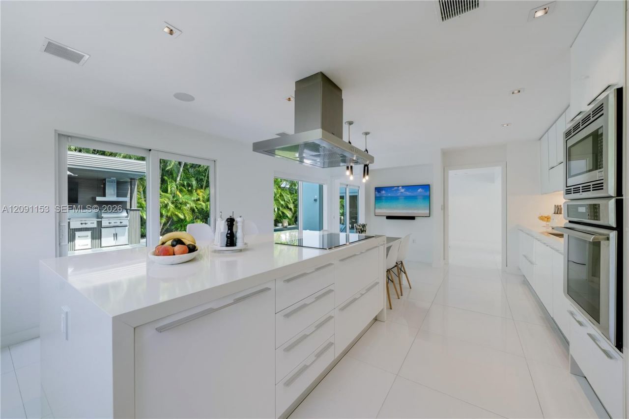 475 Woodcrest Rd , Key Biscayne, FL 33149 Photo