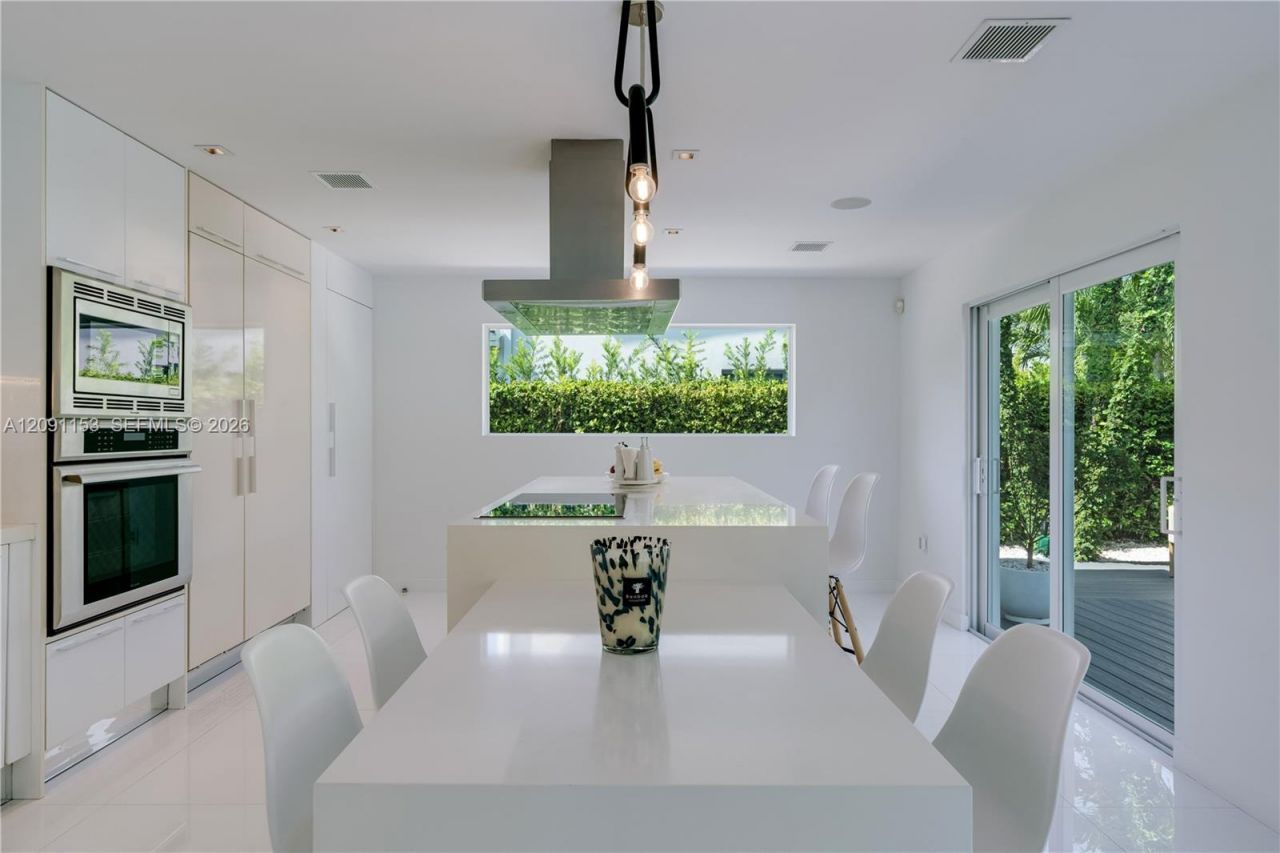 475 Woodcrest Rd , Key Biscayne, FL 33149 Photo