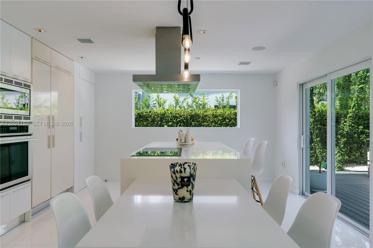 475 Woodcrest Rd , Key Biscayne, FL 33149 Photo