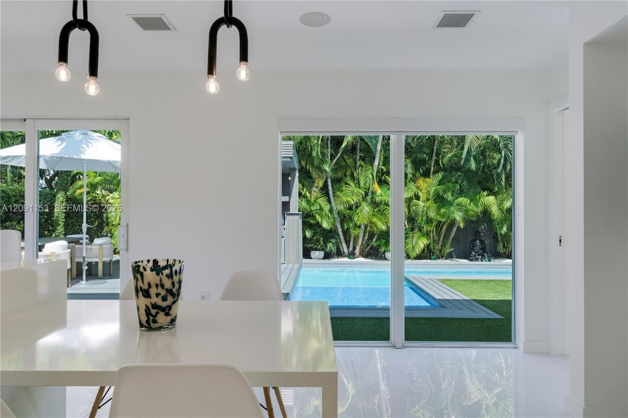 475 Woodcrest Rd , Key Biscayne, FL 33149 Photo