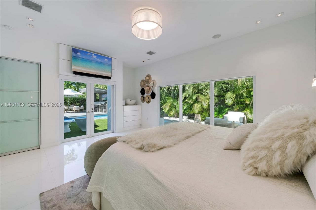 475 Woodcrest Rd , Key Biscayne, FL 33149 Photo