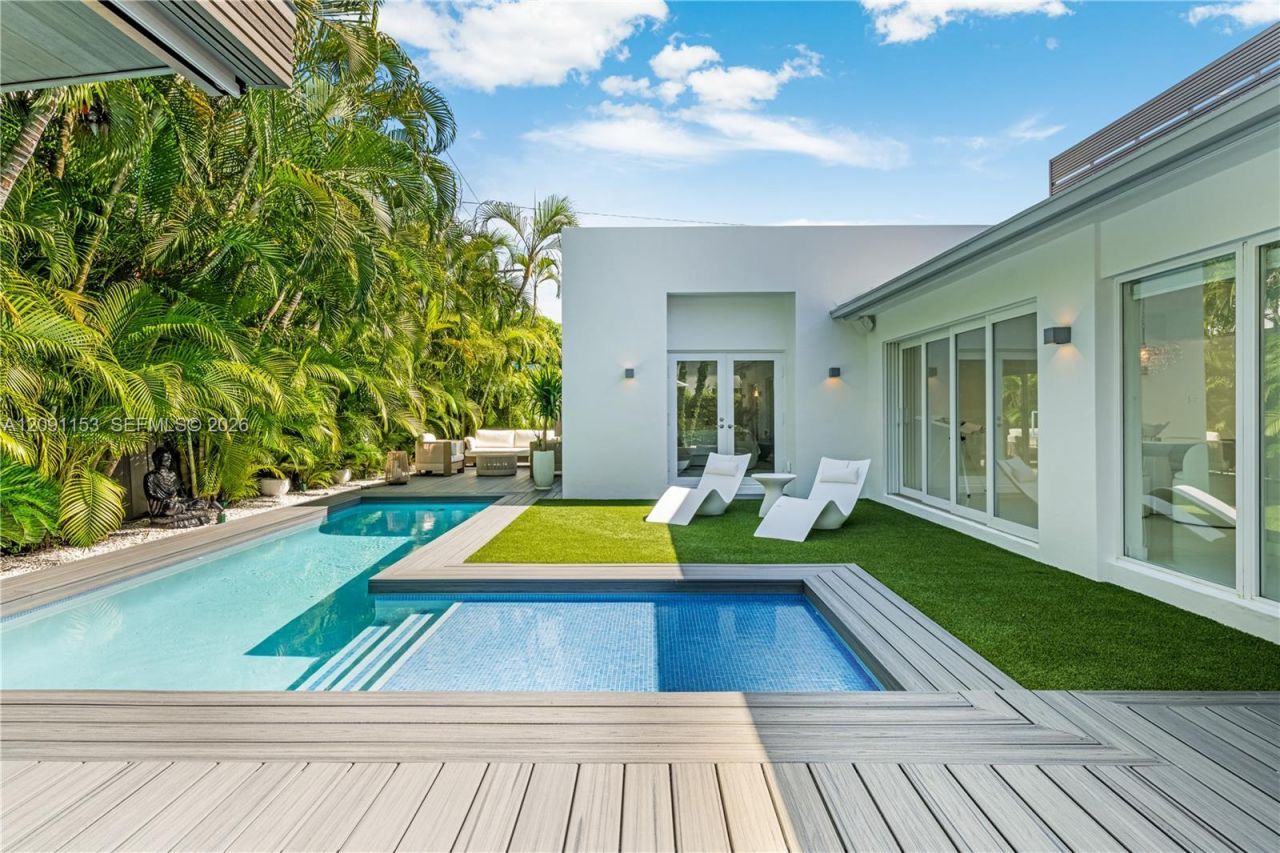 475 Woodcrest Rd , Key Biscayne, FL 33149 Photo