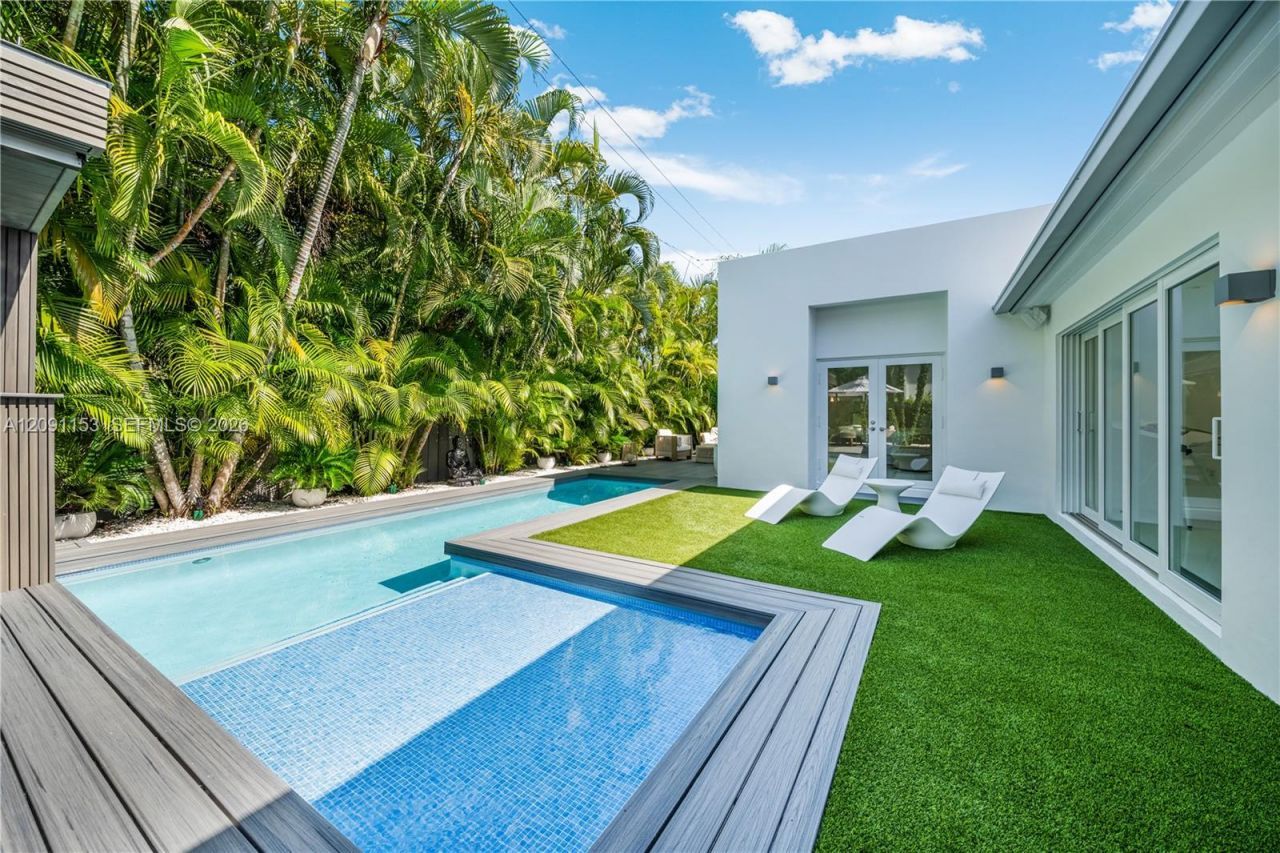 475 Woodcrest Rd , Key Biscayne, FL 33149 Photo