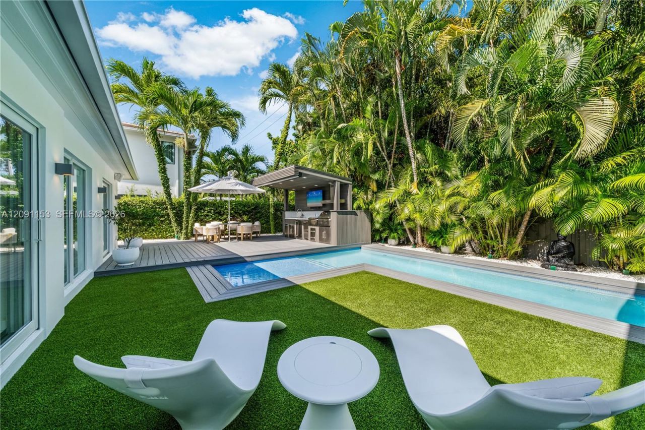 475 Woodcrest Rd , Key Biscayne, FL 33149 Photo