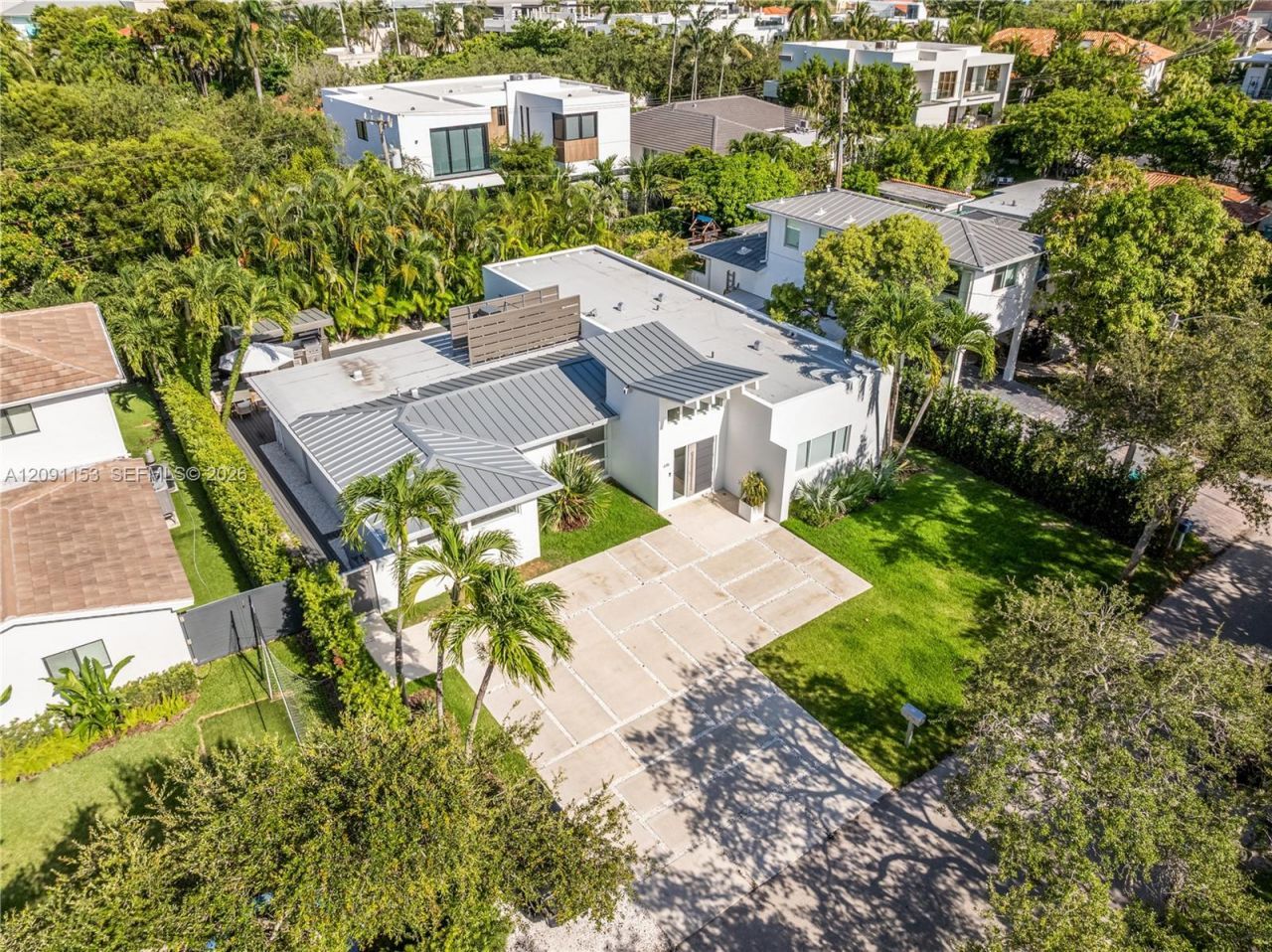 475 Woodcrest Rd , Key Biscayne, FL 33149 Photo