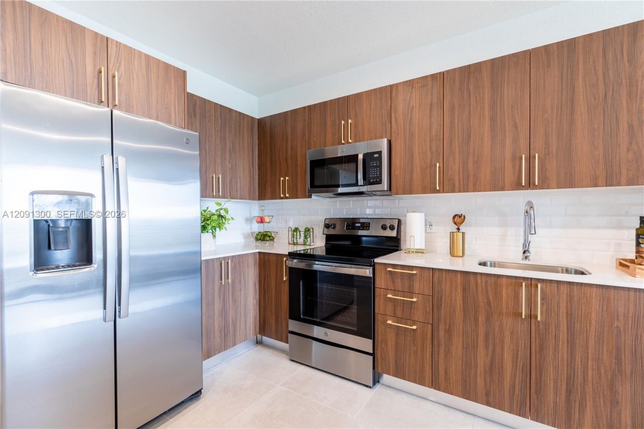 1005 Spring Garden Rd , Unit PH 801, Miami, FL 33136 Photo