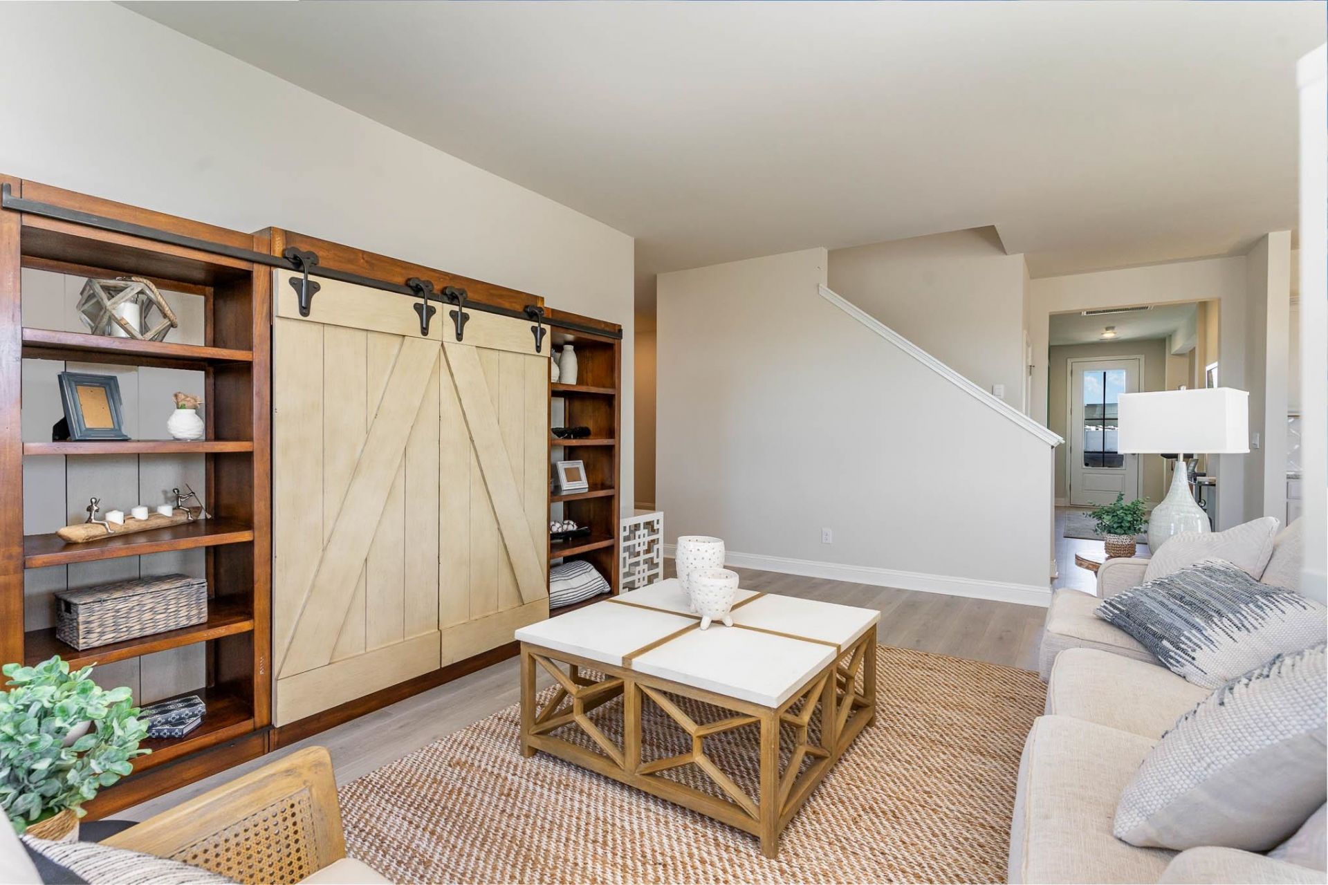 934 Ireland Dr.  Photo 13