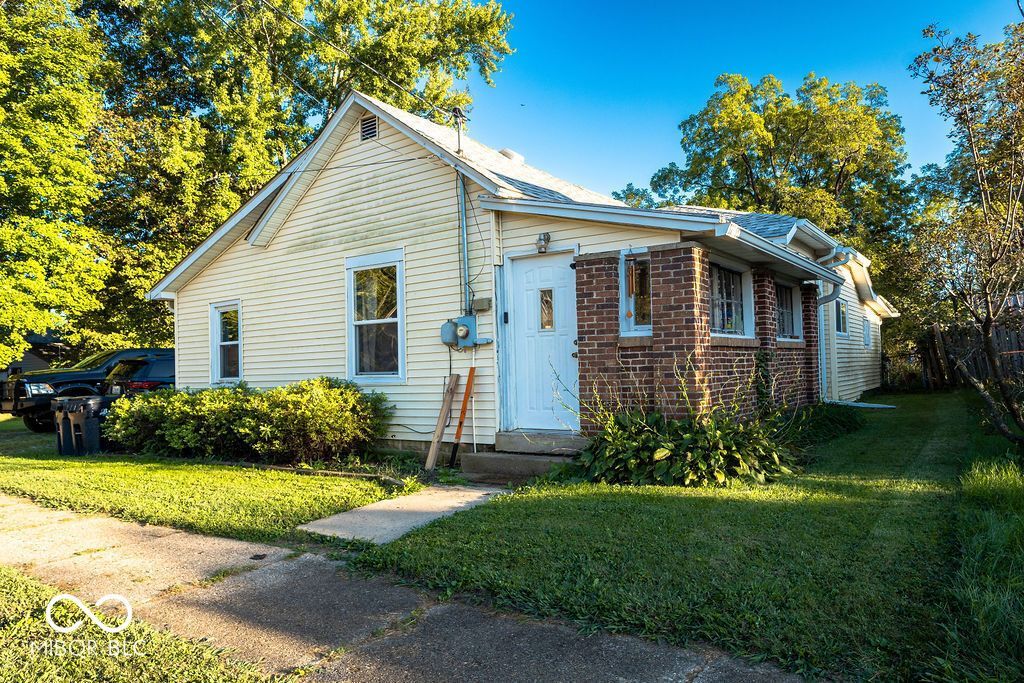 215 E Maple Street, Spiceland, IN 47385 Main Photo