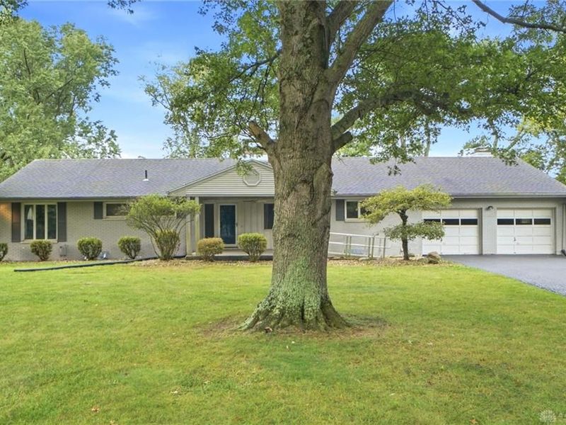 109 Edgewood Drive, Eaton, OH 45320 Photo 1