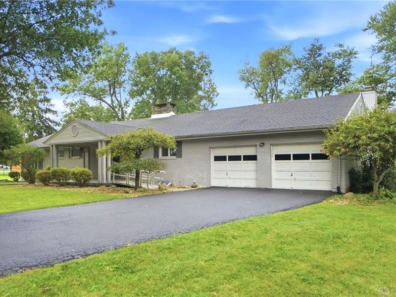 109 Edgewood Drive, Eaton, OH 45320 Photo 2