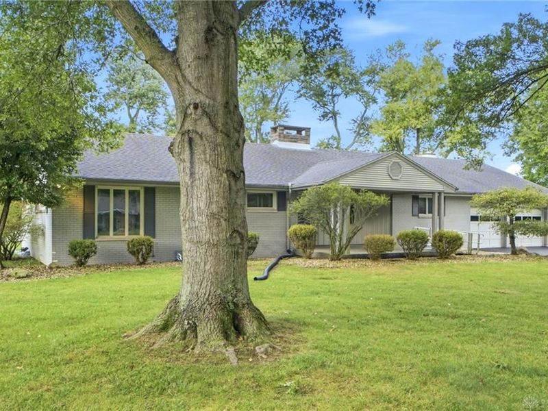 109 Edgewood Drive, Eaton, OH 45320 Photo 3