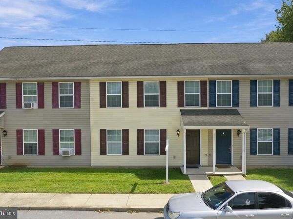 143 S SENECA STREET , SHIPPENSBURG, PA 17257