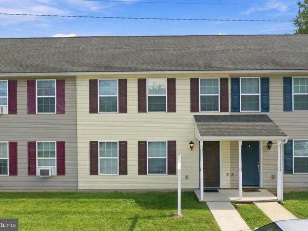 143 S SENECA STREET , SHIPPENSBURG, PA 17257